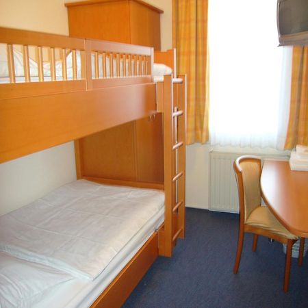 Hotel Deutsches Haus Kaub Ngoại thất bức ảnh