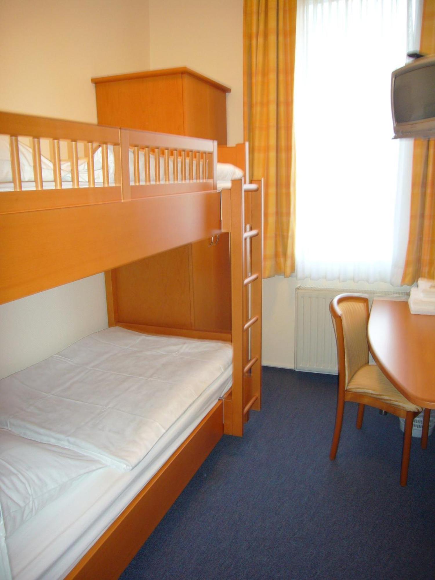 Hotel Deutsches Haus Kaub Ngoại thất bức ảnh