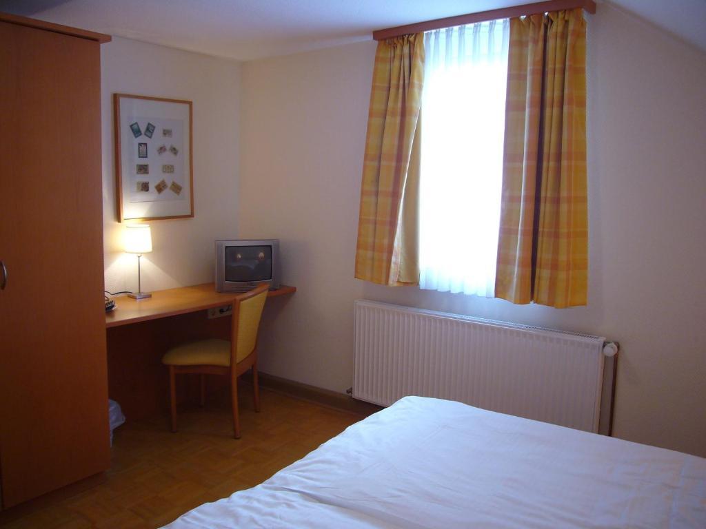 Hotel Deutsches Haus Kaub Ngoại thất bức ảnh
