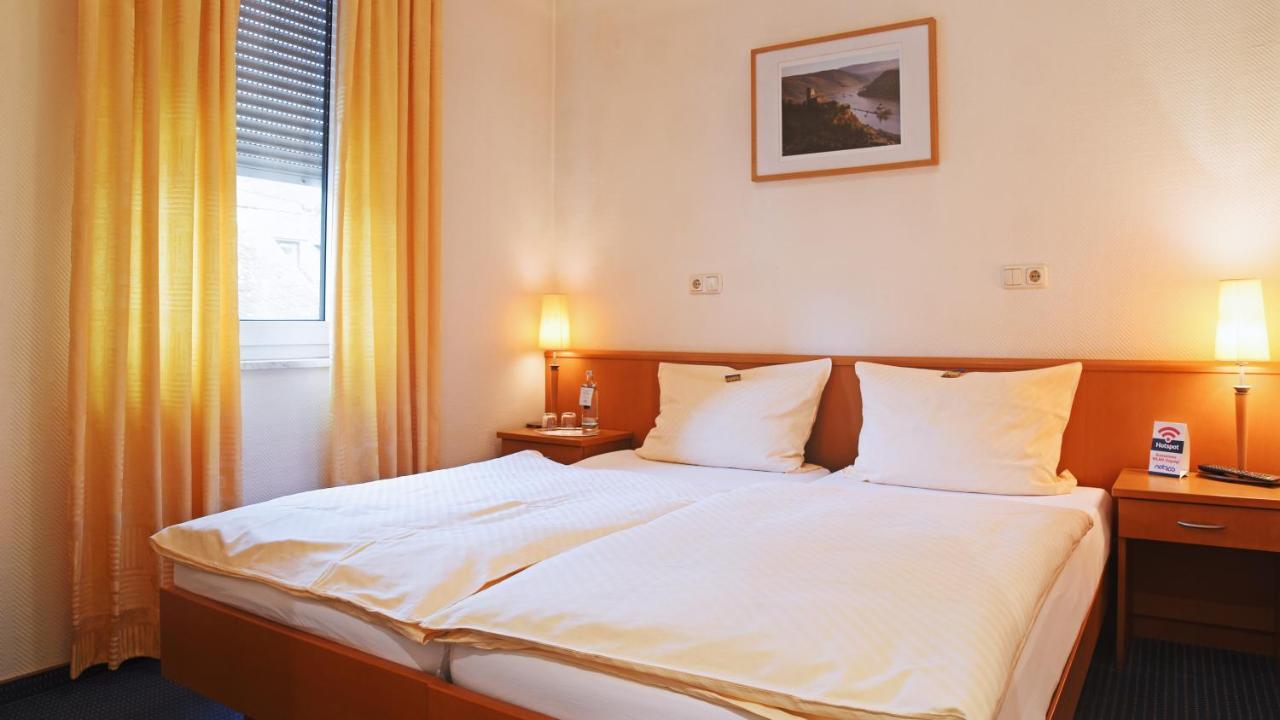 Hotel Deutsches Haus Kaub Ngoại thất bức ảnh