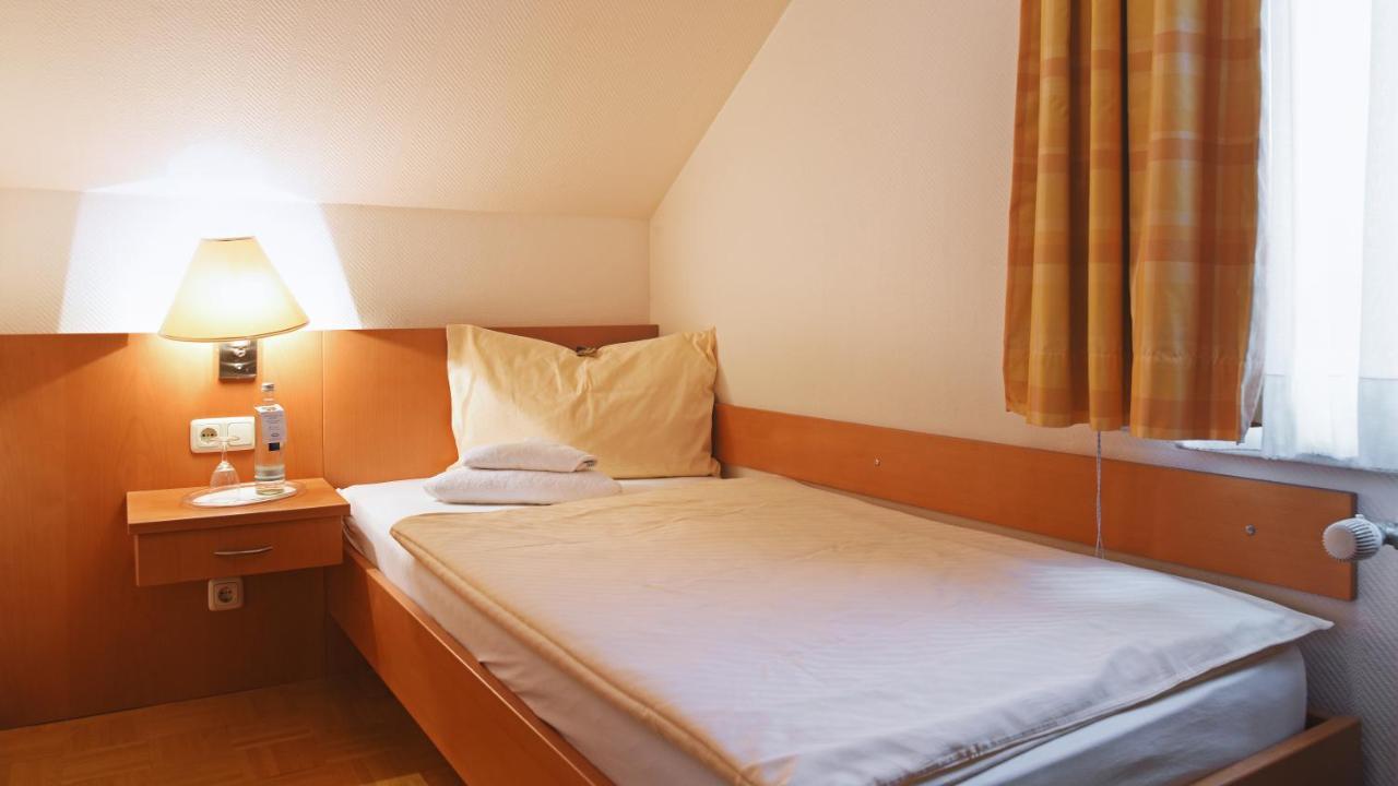 Hotel Deutsches Haus Kaub Ngoại thất bức ảnh